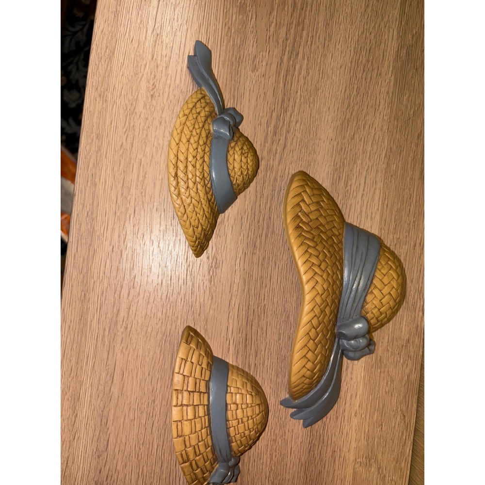 Vintage Burwood Products Co Straw Hat Wall Plaques Set of 3 Tan Blue 1994 USA